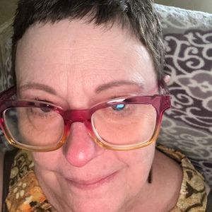 Meet your Posher, Lorey